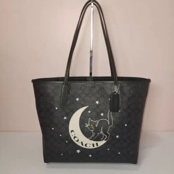Coach Tote In Signature Canvas With Halloween Bag - Picture 1 of 6